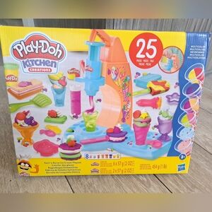 Brand New Play-Doh Kitchen Creations; Twirl N Serve Ice Cream Playset. 25 Pieces